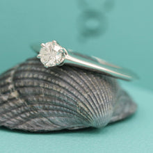 Lade das Bild in den Galerie-Viewer, Tiffany & Co.Verlobungsring Platin 950 - Gr.51 - Box & Zertifikat 0,25 ct - VVS2