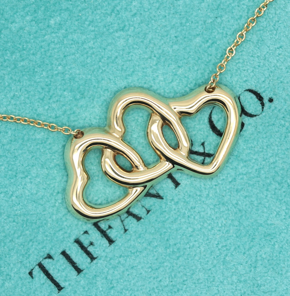 【h-318791130】Tiffany & Co. Tiffany & Co.Tripple Herzanhänger in 18KT Gold – watch-dealer24