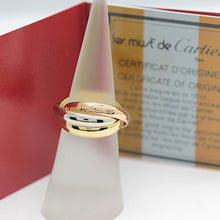 Lade das Bild in den Galerie-Viewer, Les must de Cartier Trinity Tricolour 18KT Gold mit Box & Papiere in Gr. 51