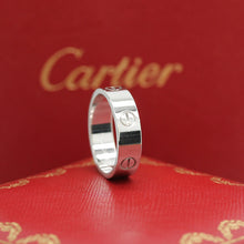 Lade das Bild in den Galerie-Viewer, Cartier Love Ring in 18KT Weißgold mit Cartier Box in Gr. 61