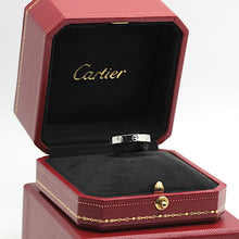 Lade das Bild in den Galerie-Viewer, Cartier Love Ring in 18KT Weißgold mit Cartier Box in Gr. 54