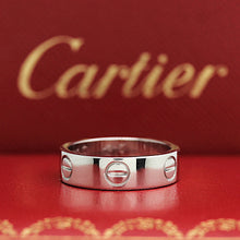 Lade das Bild in den Galerie-Viewer, Cartier Love Ring in 18KT Weißgold mit Cartier Box in Gr. 54
