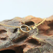 Lade das Bild in den Galerie-Viewer, Cartier Love Halskette in 18KT Gold