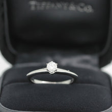 Lade das Bild in den Galerie-Viewer, Tiffany & Co. Verlobungsring Platin 950- Gr.50 - Box & Zertifikat 0,20 ct - VVS2