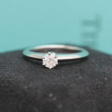 Lade das Bild in den Galerie-Viewer, Tiffany & Co. Verlobungsring Platin 950-Gr.49 - Box & Zertifikat 0.27 ct - VS1