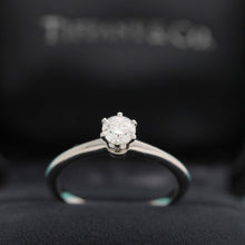 Lade das Bild in den Galerie-Viewer, Tiffany & Co. Verlobungsring Platin 950-Gr.52 - Box & Zertifikat 0.34 ct - VS1
