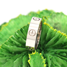 Lade das Bild in den Galerie-Viewer, Cartier Love Ring in 18KT Weißgold mit Cartier Box in Gr. 55
