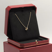 Lade das Bild in den Galerie-Viewer, Cartier Trinity Halskette in 18KT Gold mit Box