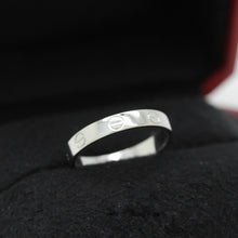Lade das Bild in den Galerie-Viewer, Cartier Love Ring in 18KT Weißgold mit Cartier Box in Gr. 57