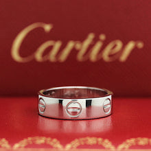 Lade das Bild in den Galerie-Viewer, Cartier Love Ring in 18KT Weißgold mit Cartier Box in Gr. 54