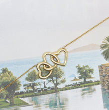 Lade das Bild in den Galerie-Viewer, Tiffany & Co.Tripple Herzanhänger in 18KT Gold