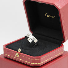 Lade das Bild in den Galerie-Viewer, Cartier Love Ring in 18KT Weißgold mit Cartier Box in Gr. 61