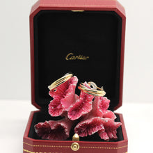 Lade das Bild in den Galerie-Viewer, Cartier Trinity Ohrclips 18KT Gold mit Cartier Box & Papiere