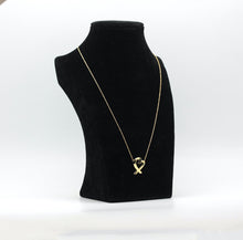 Lade das Bild in den Galerie-Viewer, Tiffany & Co. Paloma Picasso "Loving Heart" Halskette mit Anhänger in 18KT Gold