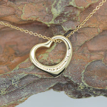 Lade das Bild in den Galerie-Viewer, Tiffany & Co Halskette Elsa Peretti mit offenem Herz in 18KT Gold mit Box