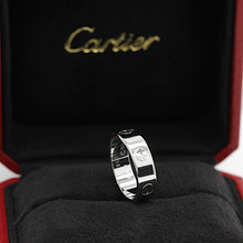 Lade das Bild in den Galerie-Viewer, Cartier Love Ring in 18KT Weißgold mit Cartier Box in Gr. 54