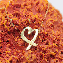 Lade das Bild in den Galerie-Viewer, Tiffany & Co. Paloma Picasso "Loving Heart" Halskette mit Anhänger in 18KT Gold