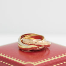 Lade das Bild in den Galerie-Viewer, Cartier Trinity Tricolour 18KT Gold mit Cartier Box in Gr. 50