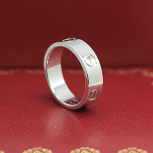 Lade das Bild in den Galerie-Viewer, Cartier Love Ring in 18KT Weißgold mit Cartier Box in Gr. 53