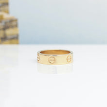 Lade das Bild in den Galerie-Viewer, Cartier Love Ring in 18KT Gold mit Cartier Box in Gr. 55
