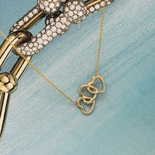 Lade das Bild in den Galerie-Viewer, Tiffany & Co.Tripple Herzanhänger in 18KT Gold