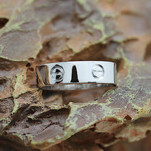 Lade das Bild in den Galerie-Viewer, Cartier Love Ring in 18KT Weißgold mit Cartier Box in Gr. 50