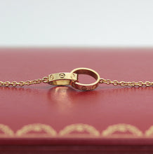Lade das Bild in den Galerie-Viewer, Cartier Love Halskette in 18KT Gold