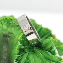 Lade das Bild in den Galerie-Viewer, Cartier Love Ring in 18KT Weißgold mit Cartier Box in Gr. 61