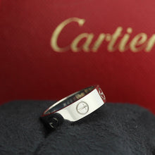 Lade das Bild in den Galerie-Viewer, Cartier Love Ring in 18KT Weißgold mit Cartier Box in Gr. 55