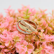 Lade das Bild in den Galerie-Viewer, Les must de Cartier Trinity Tricolour 18KT Gold mit Cartier Box in Gr. 52