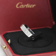 Lade das Bild in den Galerie-Viewer, Cartier Love Ring 18KT Weißgold mit Cartier Box & Papiere in Gr. 66