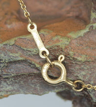 Lade das Bild in den Galerie-Viewer, Tiffany & Co. Paloma Picasso "Loving Heart" Halskette mit Anhänger in 18KT Gold