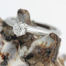 Lade das Bild in den Galerie-Viewer, Tiffany & Co.Verlobungsring Platin 950 - Gr.49 - Box & Zertifikat 0,26 ct - VS2