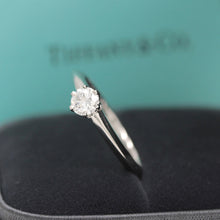 Lade das Bild in den Galerie-Viewer, Tiffany & Co. Verlobungsring Platin 950-Gr.51 - Box & Zertifikat 0,31 ct - VS1