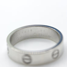Lade das Bild in den Galerie-Viewer, Cartier Love Ring in 18KT Weißgold mit Cartier Box in Gr. 64