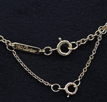 Lade das Bild in den Galerie-Viewer, Cartier Trinity Halskette in 18KT Gold Box