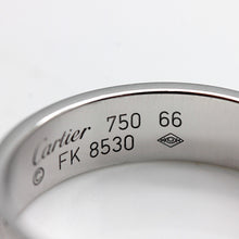 Lade das Bild in den Galerie-Viewer, Cartier Love Ring in 18KT Weißgold mit Cartier Box in Gr. 66