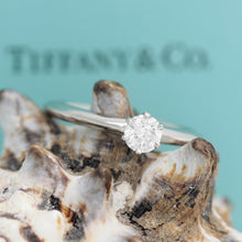 Lade das Bild in den Galerie-Viewer, Tiffany & Co. Verlobungsring Platin 950-Gr.51 - Box & Zertifikat 0,31 ct - VS1