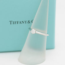 Lade das Bild in den Galerie-Viewer, Tiffany & Co. Verlobungsring Platin 950- Gr.53 - Box & Zertifikat 0,23 ct - VS2