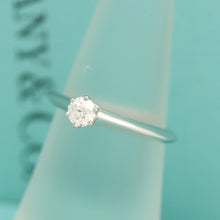 Lade das Bild in den Galerie-Viewer, Tiffany & Co. Verlobungsring Platin 950-Gr.50 - Box & Zertifikat 0.26 ct - VS1