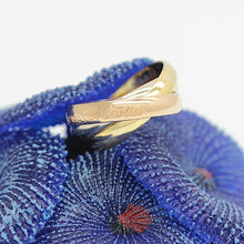 Lade das Bild in den Galerie-Viewer, Cartier Trinity Tricolour 18KT Gold mit Cartier Box in Gr. 50