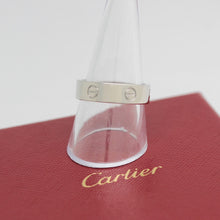 Lade das Bild in den Galerie-Viewer, Cartier Love Ring in 18KT Weißgold mit Cartier Box in Gr. 61