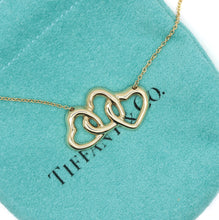 Lade das Bild in den Galerie-Viewer, Tiffany & Co.Tripple Herzanhänger in 18KT Gold