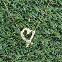 Lade das Bild in den Galerie-Viewer, Tiffany & Co. "Paloma Picasso " Loving Heart Diamond in 18KT Gold