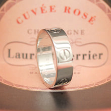Lade das Bild in den Galerie-Viewer, Cartier Love Ring in 18KT Weißgold mit Cartier Box in Gr. 57