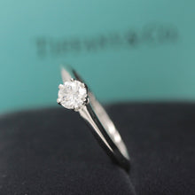 Lade das Bild in den Galerie-Viewer, Tiffany &amp; Co. Verlobungsring Platin 950-Gr.51 - Box &amp; Zertifikat 0,31 ct - VS1

