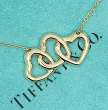 Lade das Bild in den Galerie-Viewer, Tiffany &amp; Co.Tripple Herzanhänger in 18KT Gold
