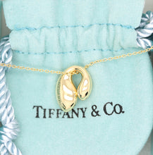 Lade das Bild in den Galerie-Viewer, Tiffany &amp; Co. Teardrop Anhänger in 18KT Gold mit Box
