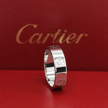 Lade das Bild in den Galerie-Viewer, Cartier Love Ring in 18KT Weißgold mit Cartier Box in Gr. 50
