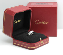 Lade das Bild in den Galerie-Viewer, Cartier Love Ring in 18KT Weißgold mit Cartier Box in Gr. 53
